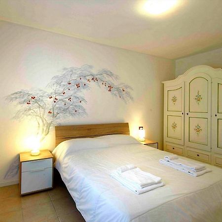 Residence Con Piscina A 4 Km Da Baja Sardinia Cala Bitta Екстериор снимка